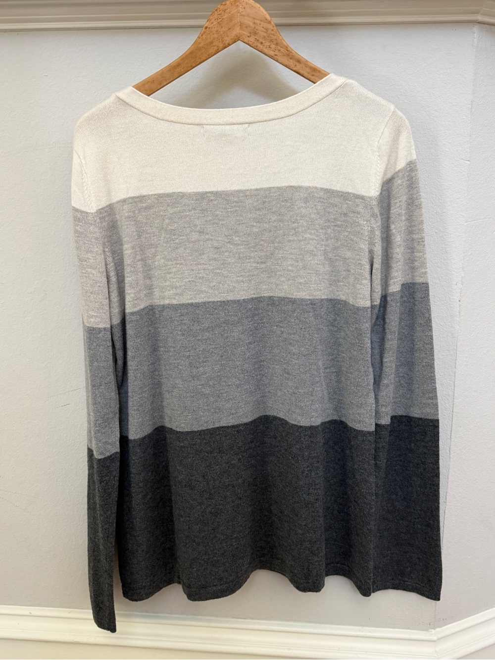 Banana Republic  Lightweight Block-Stripe Crewneck Sweater in Cream & Gray
